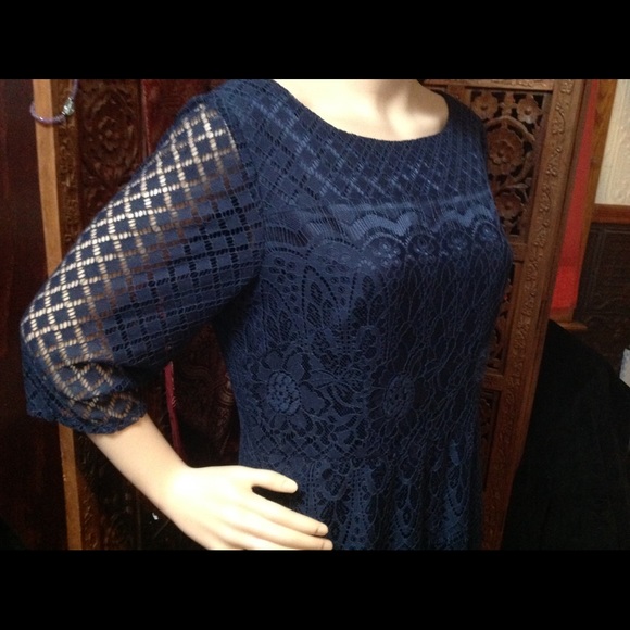 Tahari navy blue lace dress NWOT size 10P - Picture 2 of 8